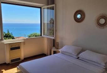 Vista Bella House allows 18 year olds to book a room