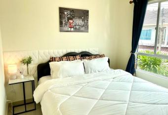 Peg   s Home allows 18 year olds to book a room