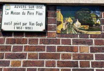 La Maison du Pere Pilon avec petit dejeuner has Balcony rooms