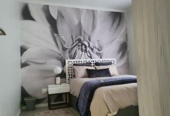 City Slick at 92 on Stylish Apartment in Carlswald allows 18 year olds to book a room