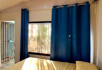 Cabinas La Odisea: Beach Front allows 18 year olds to book a room