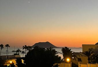 Alojamientos Playa Centro Corralejo 13 allows 18 year olds to book a room