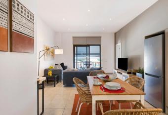 Urban Park Girasol allows 18 year olds to book a room