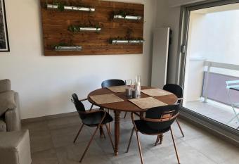 Appt 4 pers avec parking priv   gratuit Le Touquet has Balcony rooms