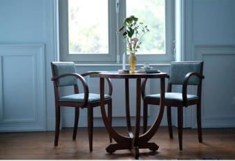 The Kooch House 1 has Balcony rooms