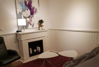 Torstuna has Balcony rooms