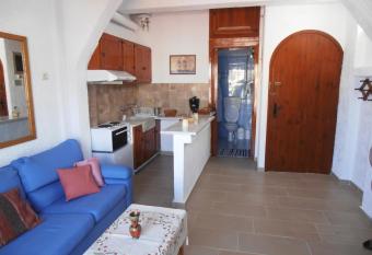 Rodon cozy apartment allows 18 year olds to book a room