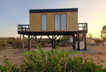 Palafitos Tunqu  n allows 18 year olds to book a room