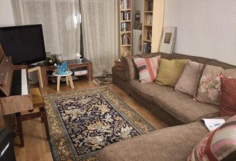 Appartement Traversant 4 pi  ces allows 18 year olds to book a room