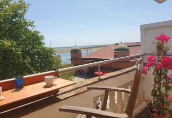 AS CEGONHAS - ALOGEMENT LOCAL has Balcony rooms