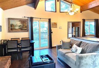 Beautiful & Romantic Lake Arrowhead allows 18 year olds to book a room