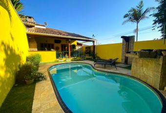 Ch  cara em Atibaia com piscina e churrasqueira em condom  nio has Balcony rooms