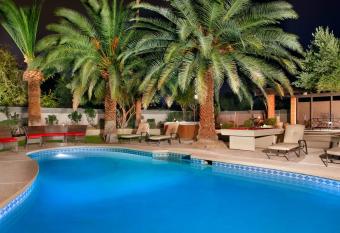 Newly Listed Customized Beds 8 KINGs or 18 total has Balcony rooms