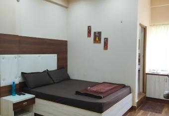 #869 Kavin s Inn has Balcony rooms
