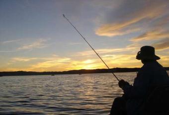 Chief Bears Den - Serenity awaits! Water feature & Mini putting course course on site! allows 18 year olds to book a room