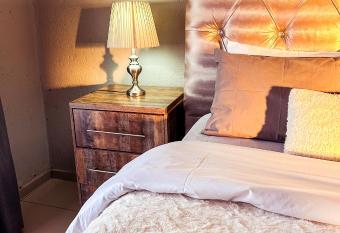 MJEJANE DEBS BOUTIQUE has Balcony rooms