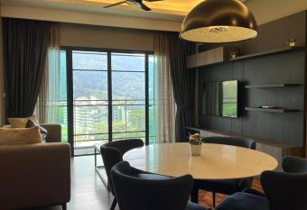 Vista Residences Genting Highlands Free 1 Parking has rooms with a private hot tub