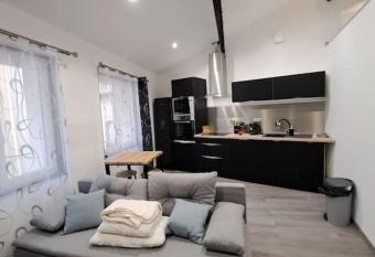 studio allows 18 year olds to book a room