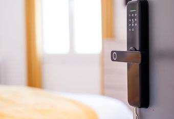 **Auberge de l Aude** allows 18 year olds to book a room