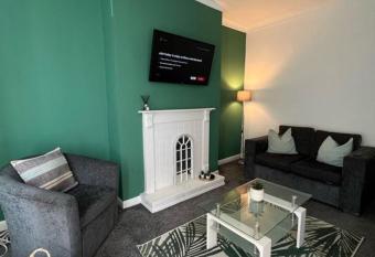 Moorfield Grove Guesthouse allows 18 year olds to book a room