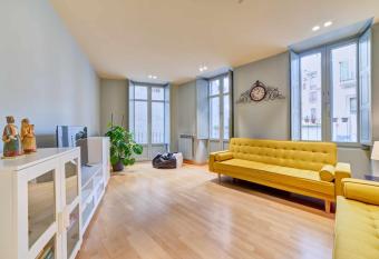 El Rinc  n del Chupinazo has Balcony rooms