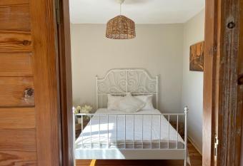 Katrina Summer House has Balcony rooms