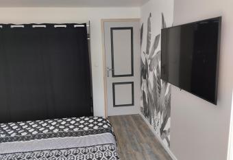 Au pied des vignes champenoise has Balcony rooms