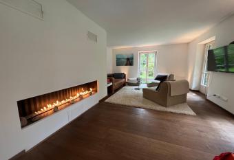 Chalet Louis has Balcony rooms