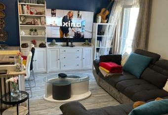 Havre de paix allows 18 year olds to book a room