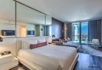 Gorgeous Strip View - Studio at Palms Place - 17 has Balcony rooms