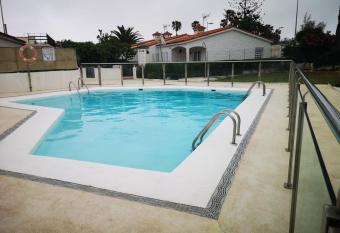 Casa Cosy Yumbo allows 18 year olds to book a room