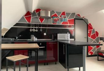 (M-1) Montval-sur-loir Studio N   1 allows 18 year olds to book a room