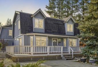 The Lost Boys Hideaway - One of a Kind Mountain Getaway! allows 18 year olds to book a room