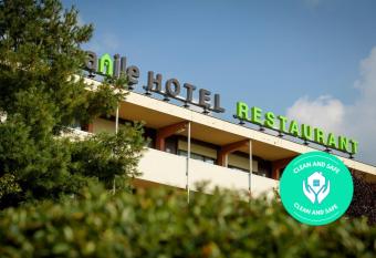 Campanile Hotel & Restaurant Gouda allows 18 year olds to book a room