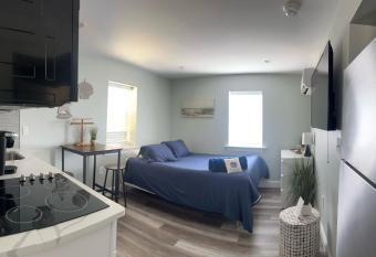 318 E Youngs Ave Unit 8 Salty Shore Retreat Idyllic Studio by the Sea has Balcony rooms