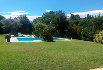 Maison Parc Ducup allows 18 year olds to book a room