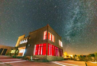 Palais Ksar Lamane allows 18 year olds to book a room