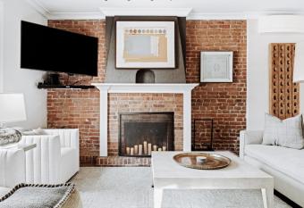 NEW Modern&Historic Home - Walk to Wash Park has Balcony rooms