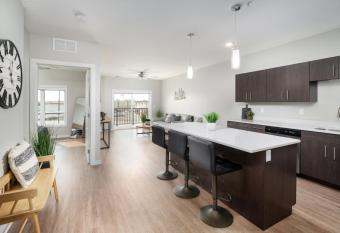 Lincoln Park Boutique Hotel has Balcony rooms