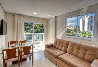 Ap 301 central c/ ar condicionado, garagem e varanda has Balcony rooms