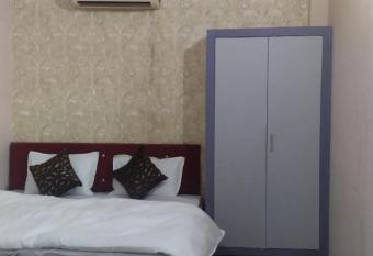 Ray of Taj by divine homestay has Smoking/Balcony rooms