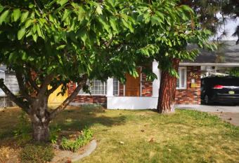 Cozy Knights Cambie allows 18 year olds to book a room