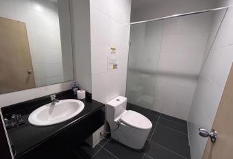 Jeff & Ricky Homestay 78 @ Boulevard Imperial Suite allows 18 year olds to book a room