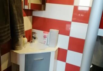 Le petit loft allows 18 year olds to book a room