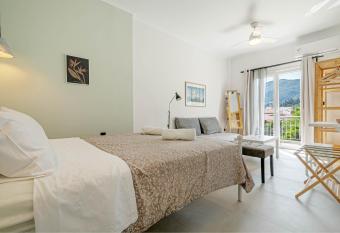 Terranova beach apartment - Menta allows 18 year olds to book a room