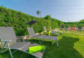 Can Cama Rotja has Balcony rooms