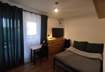 Pokoje Go  cinne Majkowscy has Balcony rooms