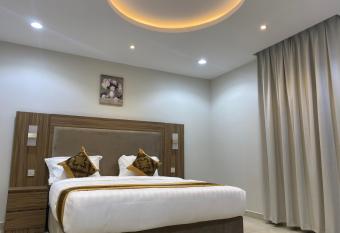                                                                             - Roshen Residence has Balcony rooms