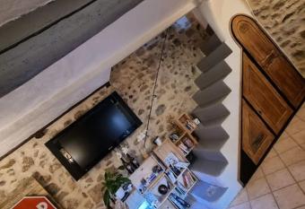 Typique maison de village has Balcony rooms