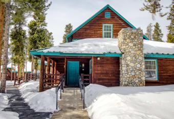 Lackawanna 1A allows 18 year olds to book a room